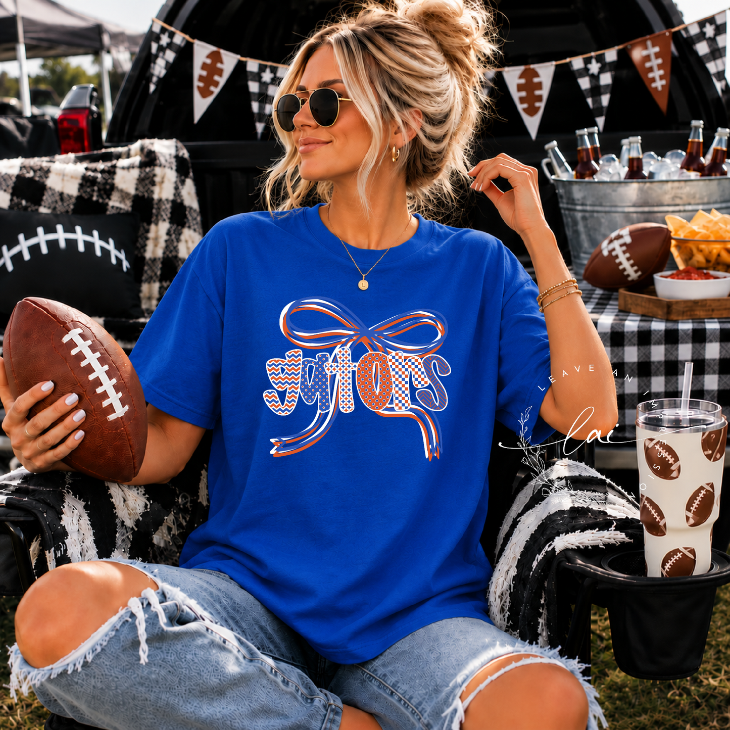 Gator cute doodle letters with bow